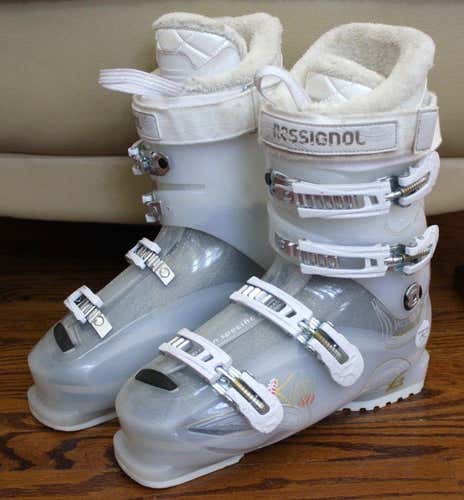 ROSSIGNOL KIARA 80 SKI BOOTS SIZE 26.5 WOMEN SIZE 9.5
