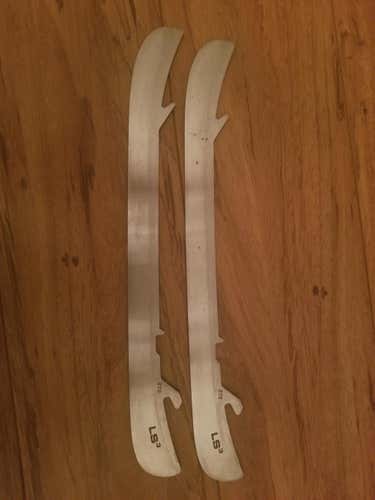 Bauer TUUK LS3 272 runners