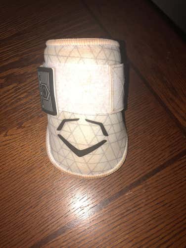 Evoshield Elbow Guard