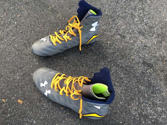 Navy Under Armour Highlight Cleats