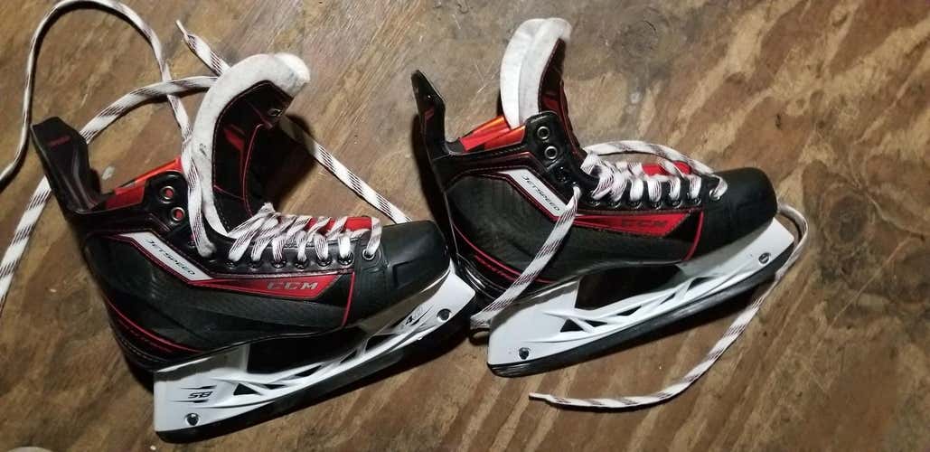 CCM Skates Senior Size 8.5