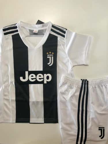 New NEW JUVENTUS KIDS SIZE HOME SOCCER JERSEY (4-13 YEARS OLD)