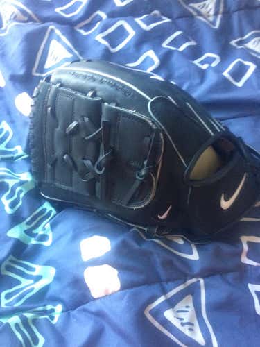 Nike Pitching Glove