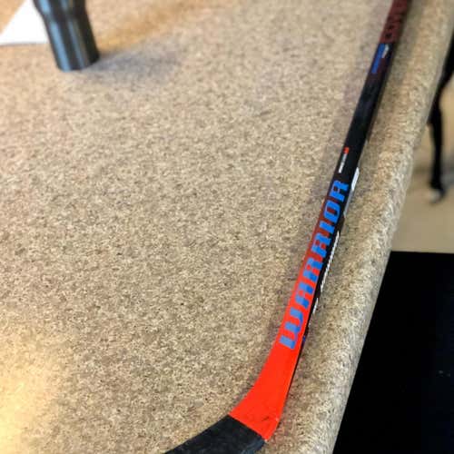 Warrior Covert QRE3 Grip Junior Hockey Stick 40 Flex - Backstrom