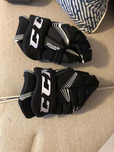 CCM Tacks 7092 Gloves Senior - Like new, only used once