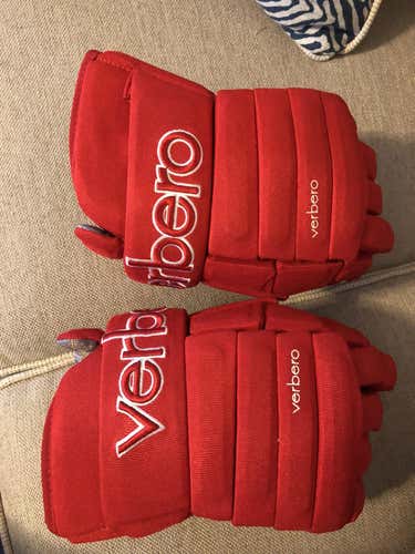 New Verbero Cypress Gloves Senior 13in NEW
