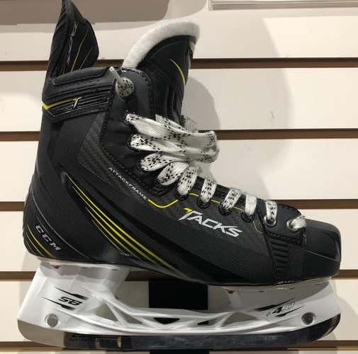 New CCM Tacks Skates Senior Size 10