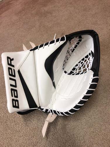 New Bauer Reactor 7000 Goalie Glove