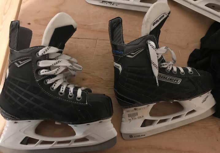 Bauer Nexus 6000 Jr Skates