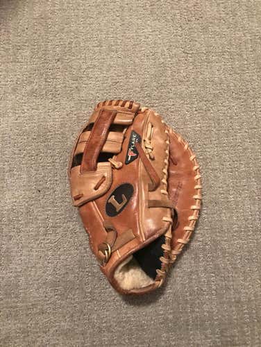 Louisville Slugger Pro Flare First Base Mitt