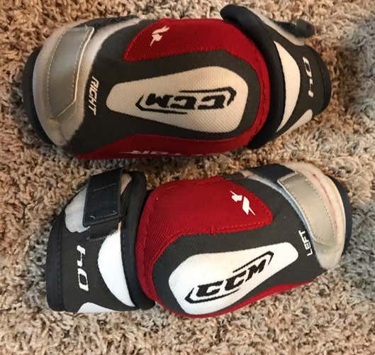 CCM Elbow Pads, JR Large 4’8”-5’0”