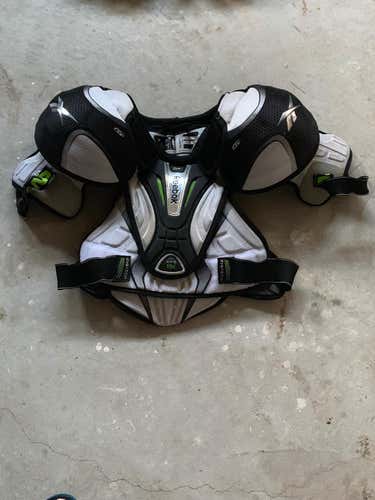 Reebok 11K Shoulder Pads Senior