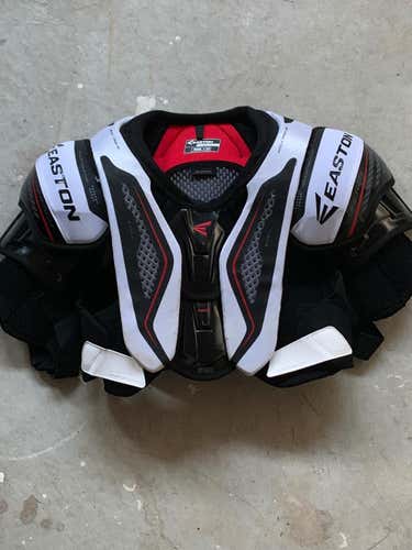 Easton Synergy HSX Shoulder Pads Senior