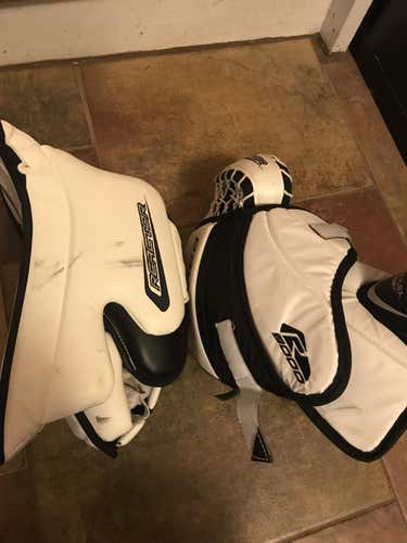 Bauer Reactor 9000 JRZ Pro glove and blocker