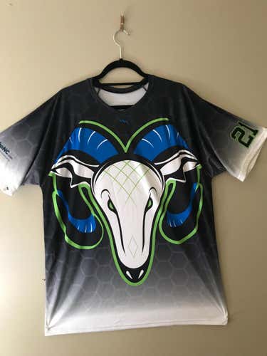 Hilltopper lacrosse shooting shirt