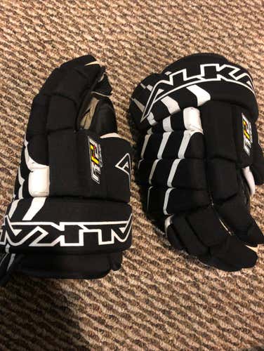 Alkali Black/White Hockey Gloves - 14”