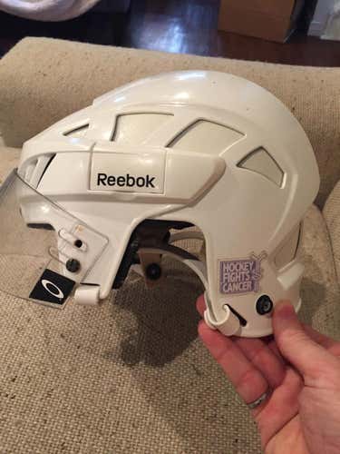 White Reebok 11K Helmet, size L