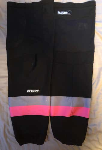 Pro Stock CCM Edge Xl Socks Calgary Hitmen 3rd