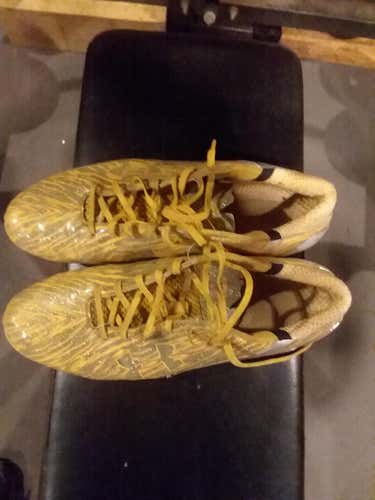 Under Armour Cleats size 10.5