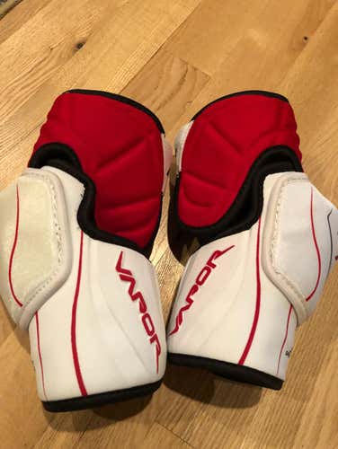 NWOT Bauer X800 Elbow Pads