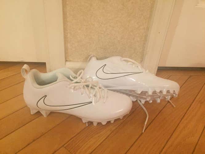 Nike Vapor Cleats (Size 9)