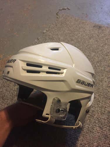 Bauer Re-Akt Helmet White Size Medium