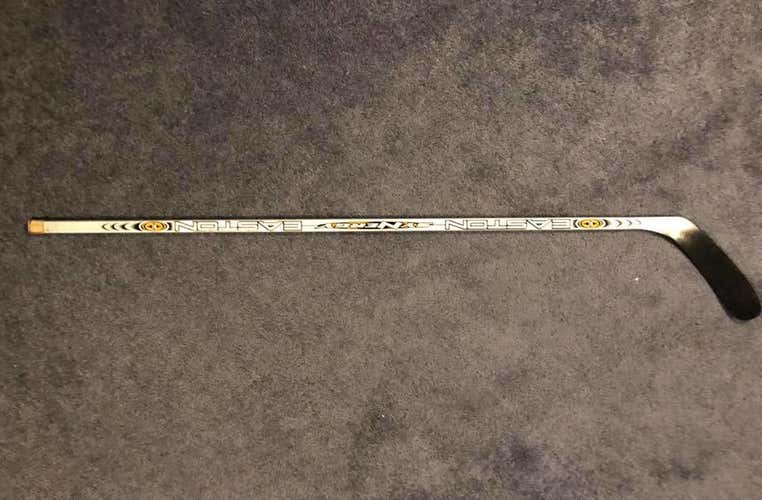 Pro Stock Easton Synergy Righty Senior