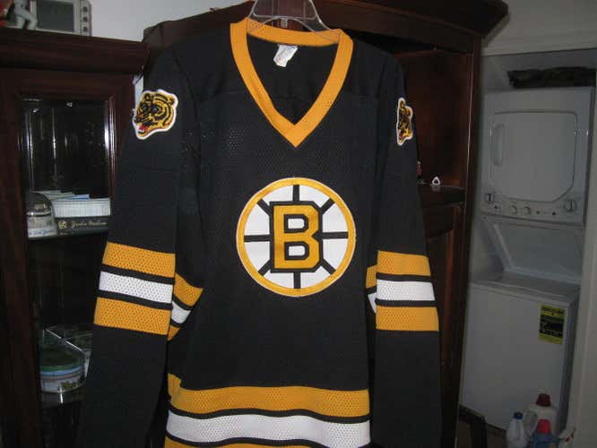 BRUINS  CCM HOME (L) EMBRIODED!