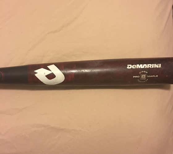 Demarini Wood 33in 30oz