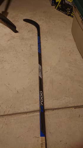 Bauer Nexus 7000 Stick Stick Righty Kane 81 - 85 Senior