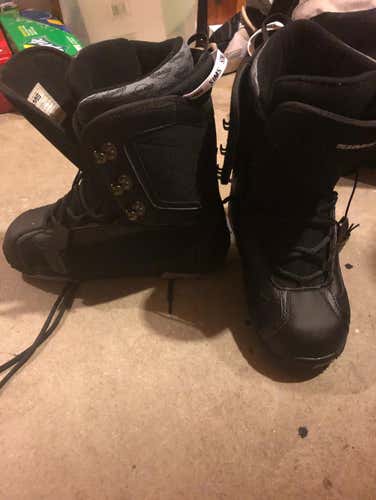Sims Omen Boots Size 10 Men’s