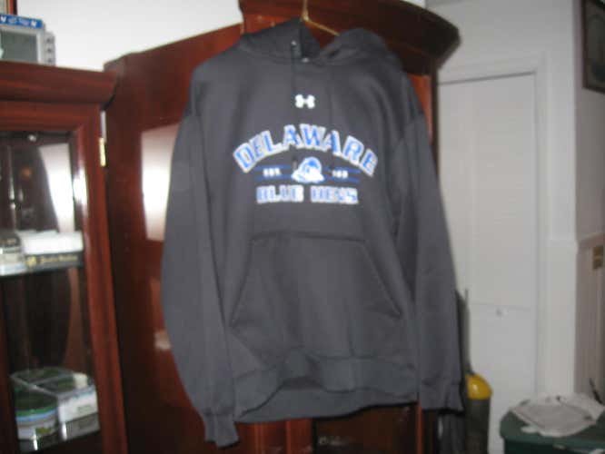 DELAWARE BLUE HENS UNDER ARMOUR  HOODED SWEATSHIRT (S)