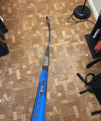 New Bauer Stick Righty Mid 86 - 90