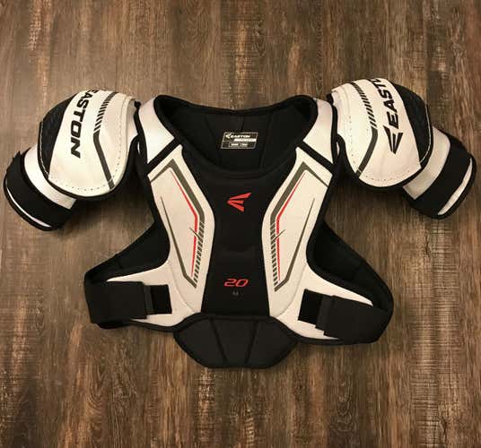 Easton Synergy Shoulder Pads Medium