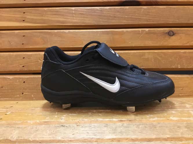 New Nike Baseball Cleat