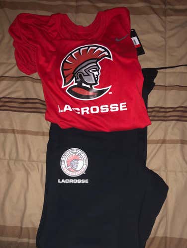 Univ Of Tampa Sweats And DriFit T Shirt