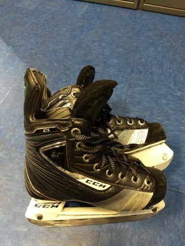 CCM U+ Crazy Light Skates Junior Size 1