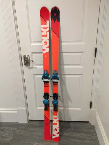 Volkl Wall Mogul Skis With Salomon STH14 Bindings