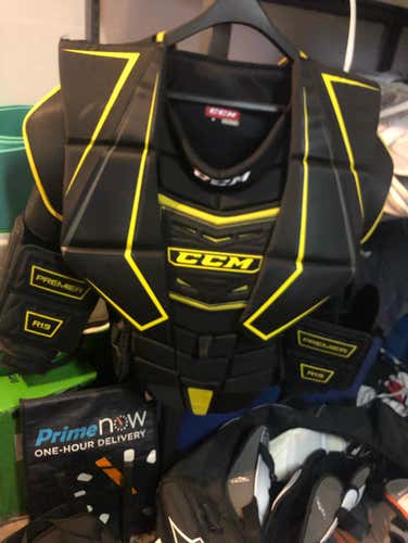CCM Premier R1.9 Chest Protector