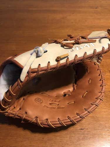 44 Pro Gloves Justin Bour Game Model