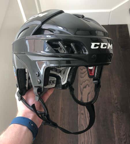 CCM FitLITE Hockey Helmet - BK Medium - BRAND NEW