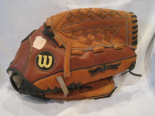 Wilson Elite A1604 ESB4 Softball Glove Adult 14"