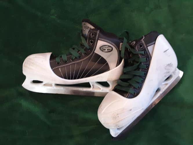 CCM Tacks 652 Goalie Skates Size 3