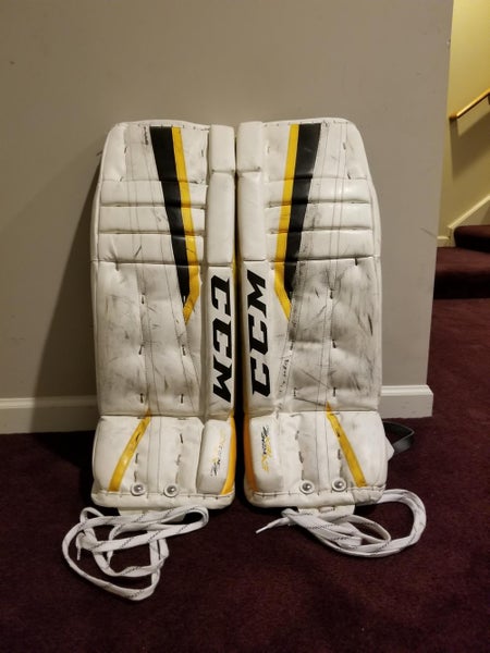 CCM Extreme Flex II Goalie Leg Pads Intermediate