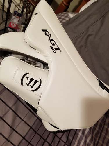 New Warrior R/GT Classic Senior Goalie Blocker Regular Senior