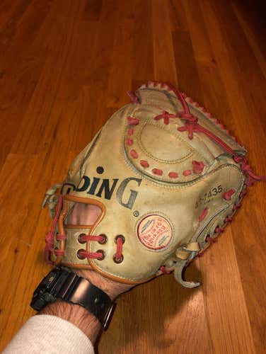 Spalding Baseball Catchers Mitt 42-7435- New Red Lacing