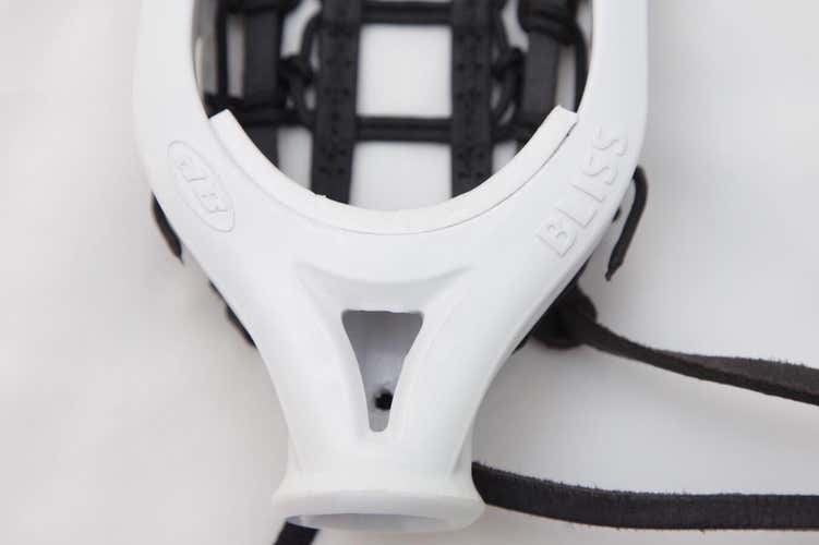 New Debeer Bliss Head Strung W/ Gripper Pro