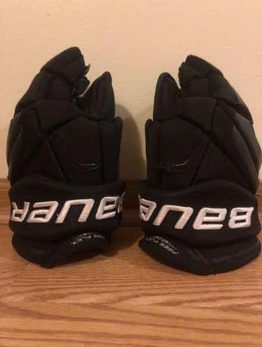 Bauer Vapor Apx2 Gloves