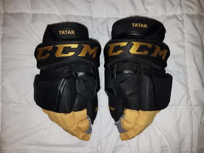 Vegas Golden Knights Tatar New CCM HG12 Gloves 13"