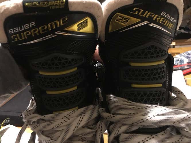 Bauer supreme 2SPRO SIZE 8EE